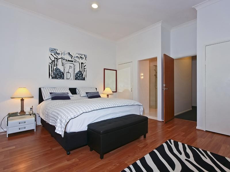 19 Indooroopilly  Court ROBINA 4226, Robina QLD 4226