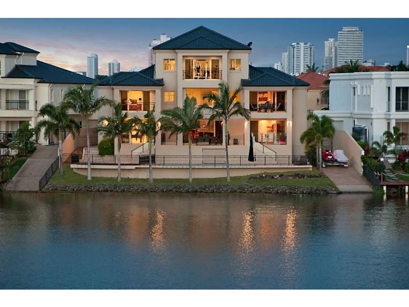 10 Istana View CLEAR ISLAND WATERS 4226, Clear Island Waters QLD 4226 the real estate agency