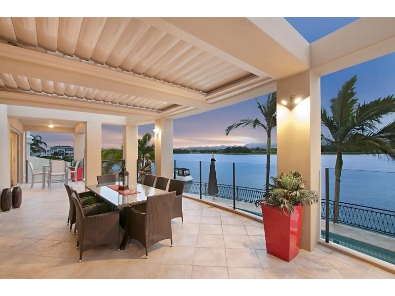 10 Istana View CLEAR ISLAND WATERS 4226, Clear Island Waters QLD 4226