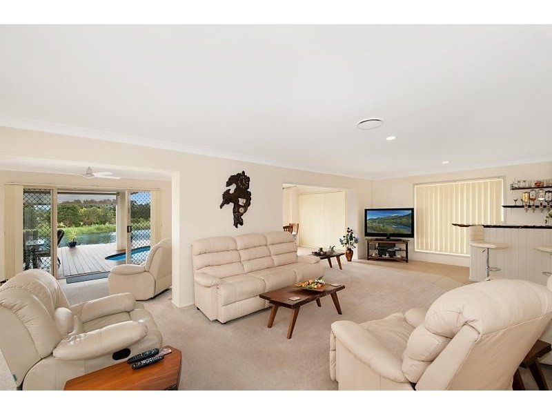 58 Martingale Circuit CLEAR ISLAND WATERS 4226, Clear Island Waters QLD 4226