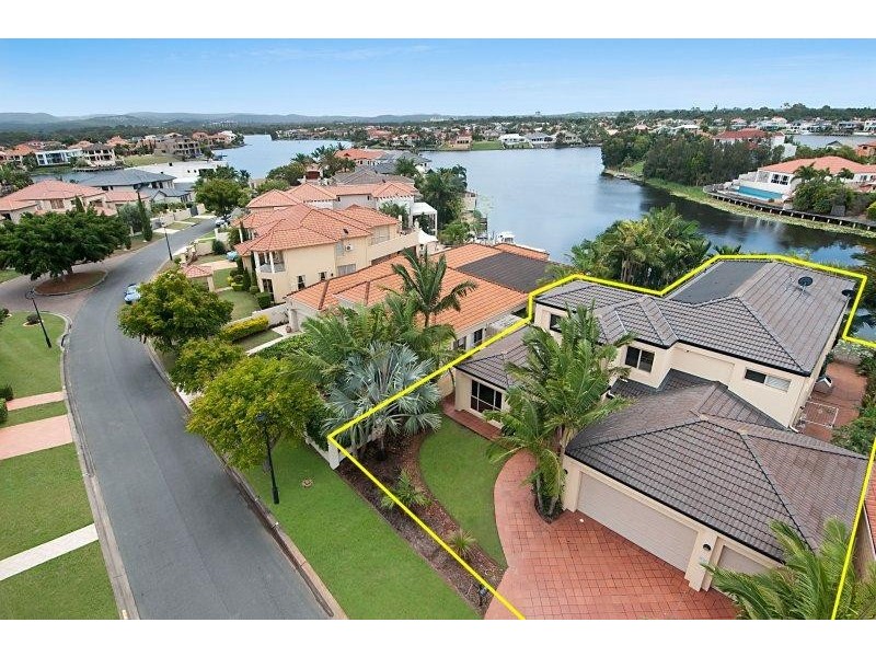 81 Bollard Circuit CLEAR ISLAND WATERS 4226, Clear Island Waters QLD 4226