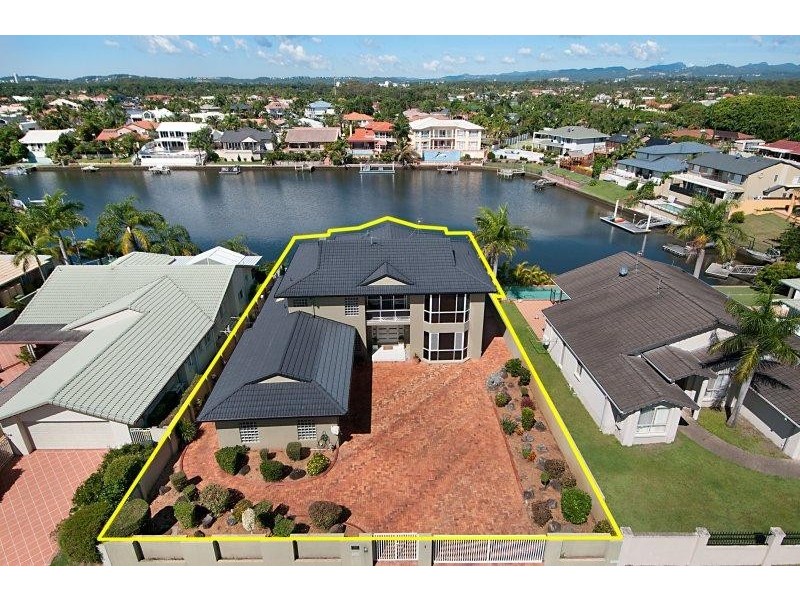 42  Barrier Reef  Drive MERMAID WATERS 4218, Mermaid Waters QLD 4218