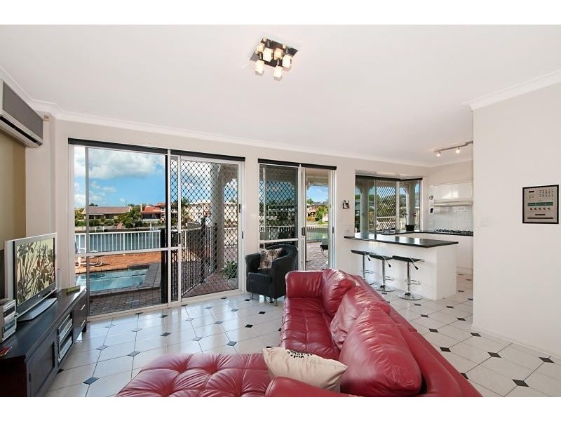 42  Barrier Reef  Drive MERMAID WATERS 4218, Mermaid Waters QLD 4218