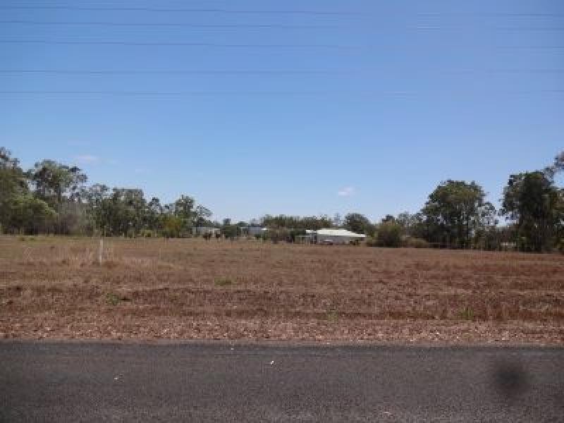 27 Boundary Road, Oakhurst QLD 4650