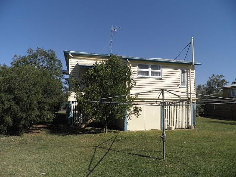 6 May  Street, Granville QLD 4650