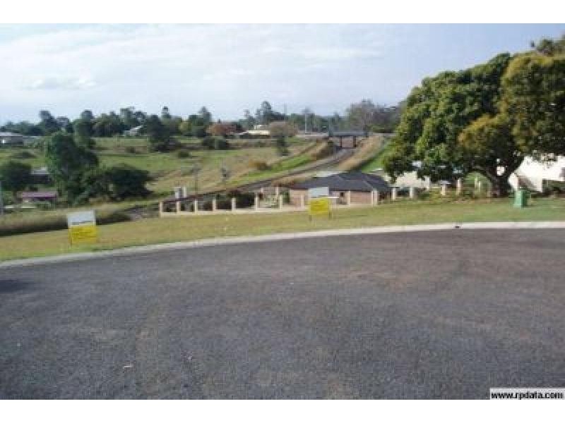 7 Meyers Court, Tiaro QLD 4650