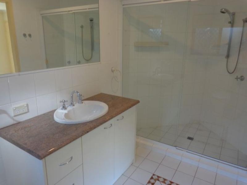 86 Christensen Street, Urraween QLD 4655