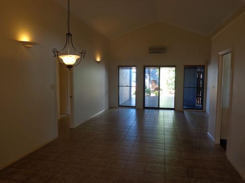 86 Christensen Street, Urraween QLD 4655