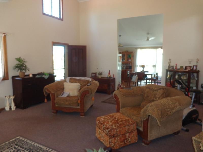 9 Leah Drive, Oakhurst QLD 4650