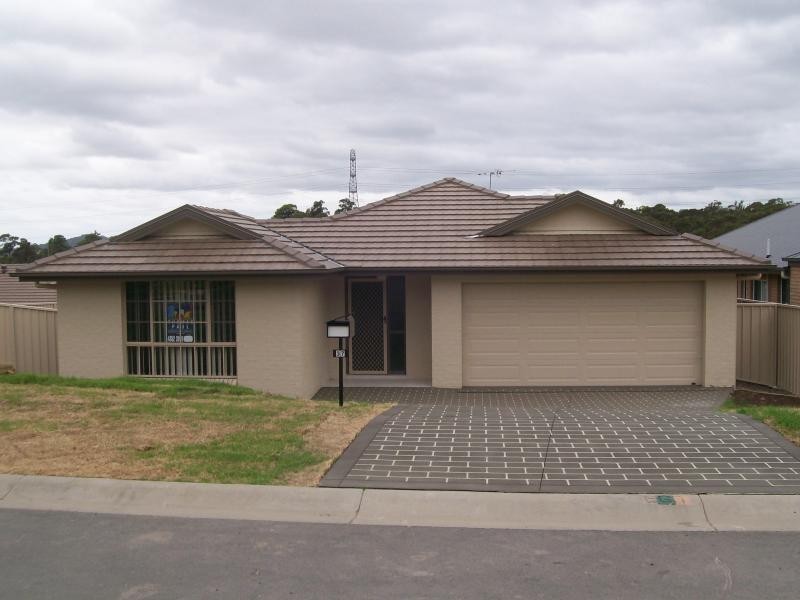 37 Northbridge Drive CAMERON PARK 2285, Cameron Park NSW 2285