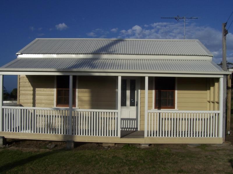 17  Clarke Street CATHERINE HILL BAY 2281, Catherine Hill Bay NSW 2281