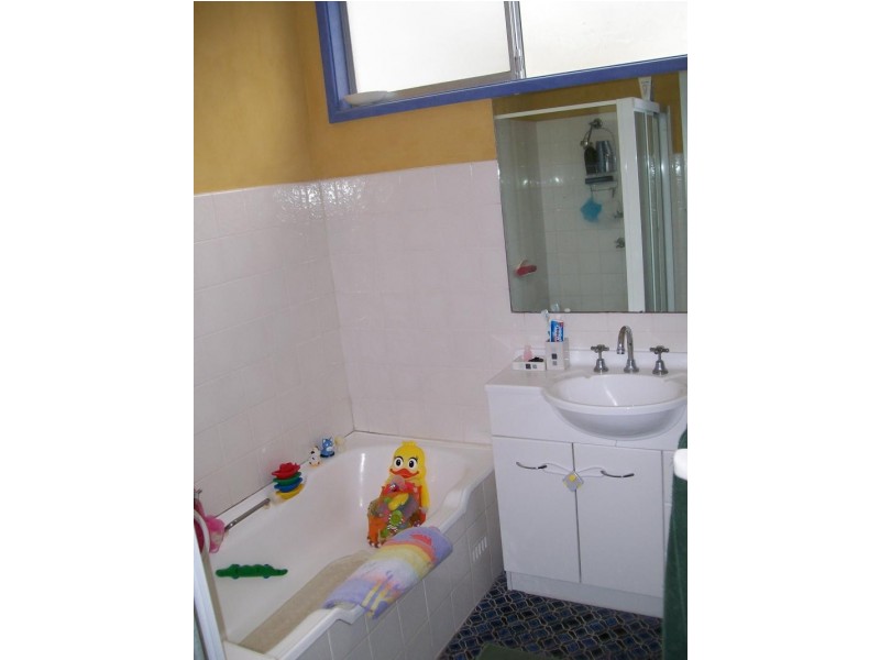 36 Kananook Crescent BELMONT NORTH 2280, Belmont North NSW 2280