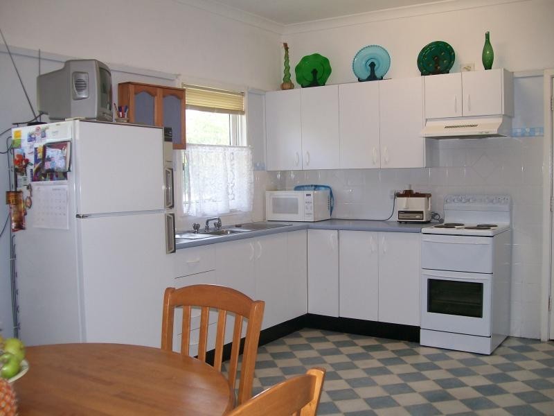 17 Lake  Street WINDALE 2306, Windale NSW 2306
