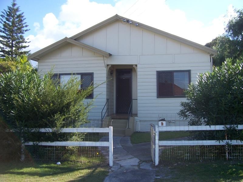 1 Hutchinson Street REDHEAD 2290, Redhead NSW 2290