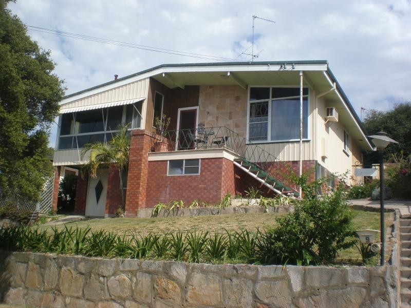 9  Kananook Crescent BELMONT NORTH 2280, Belmont North NSW 2280