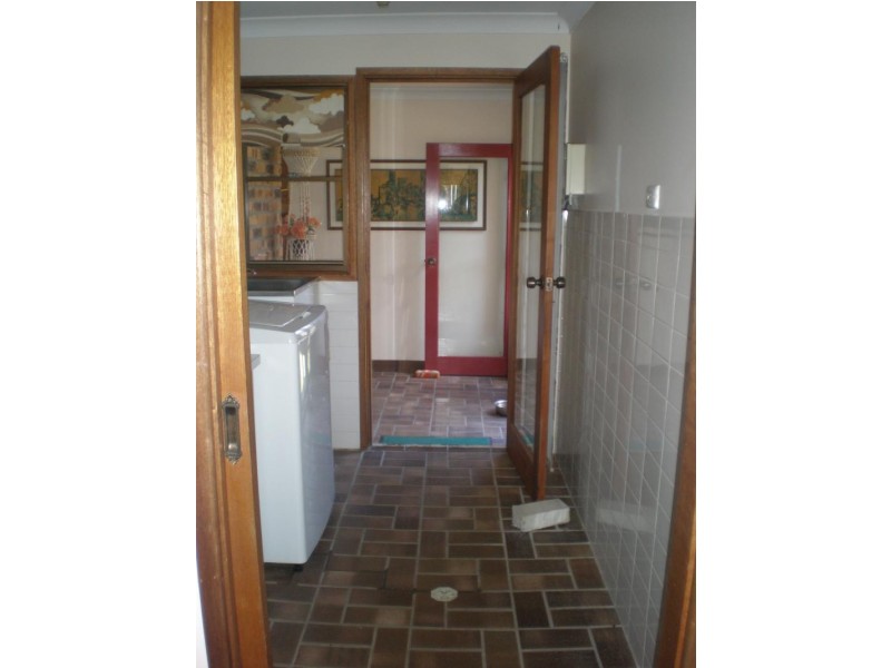 8 Parklea Avenue CROUDACE BAY 2280, Croudace Bay NSW 2280