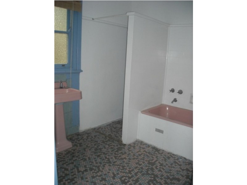 6 Linden Avenue ELEEBANA 2282, Eleebana NSW 2282