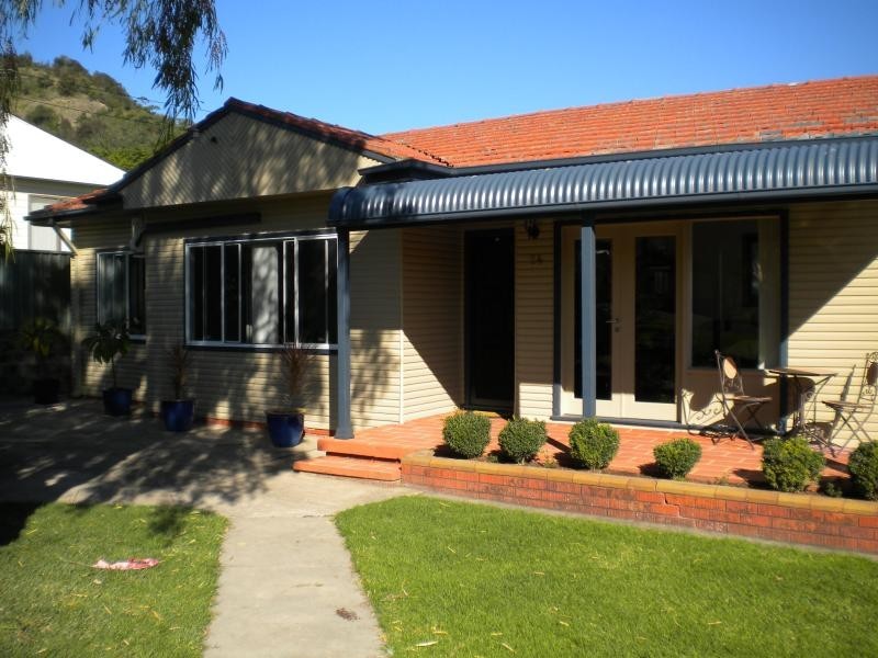 24 Hopkins Street SPEERS POINT 2284, Speers Point NSW 2284