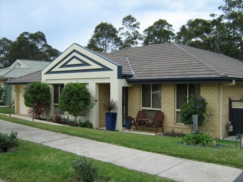15 Hebrides Road FLETCHER 2287, Fletcher NSW 2287