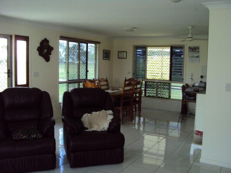 2 Reid Road ALTON DOWNS 4702, Alton Downs QLD 4702