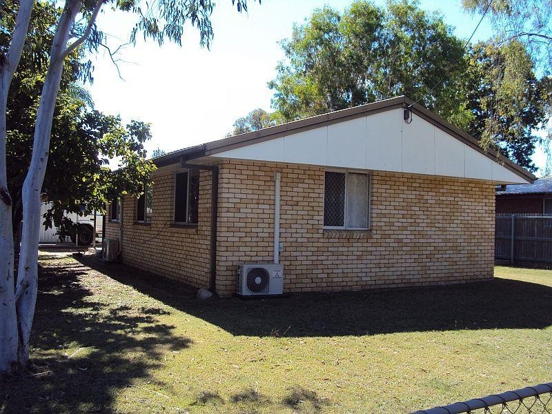2 Price Avenue, Kawana QLD 4701