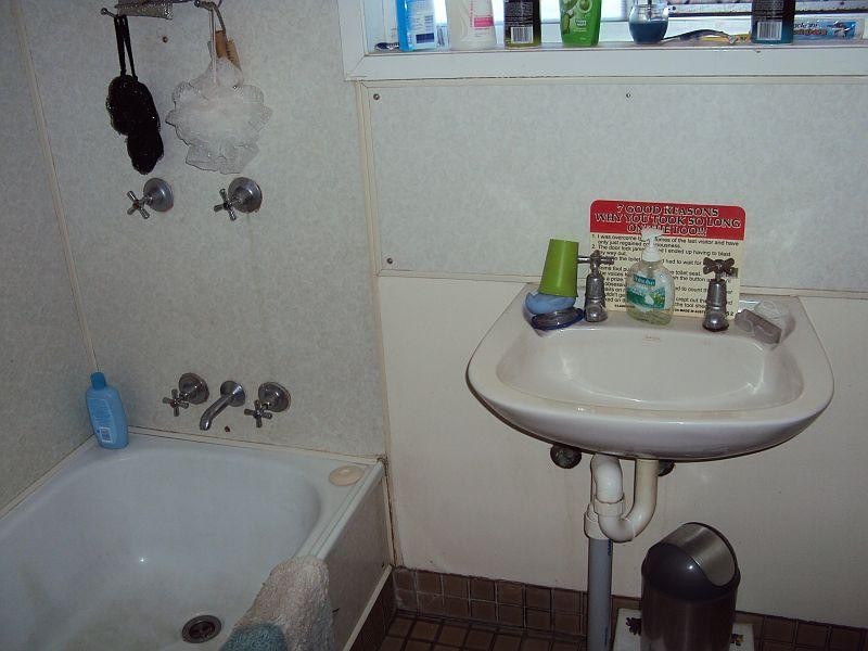 2 Price Avenue, Kawana QLD 4701