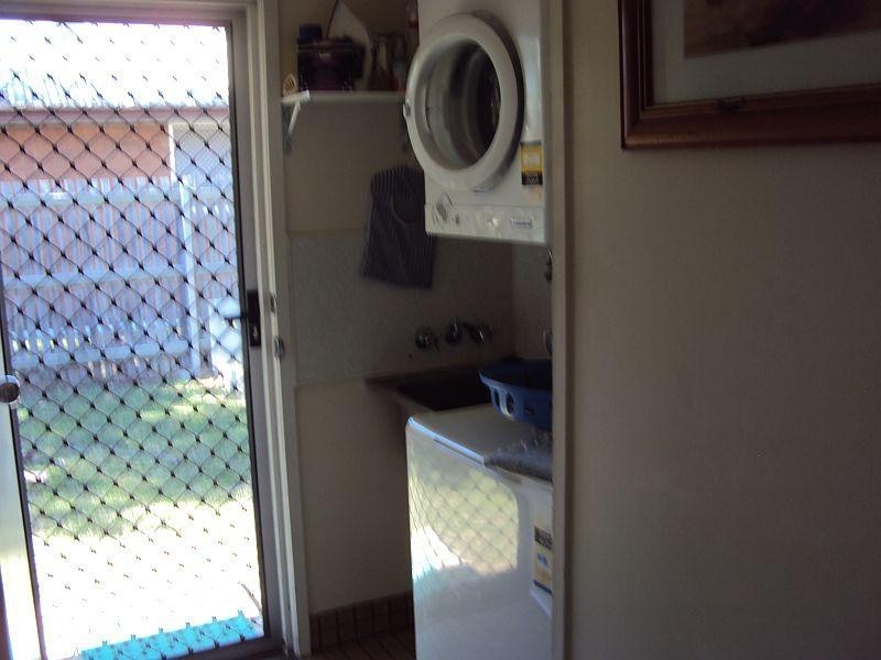 2 Price Avenue, Kawana QLD 4701