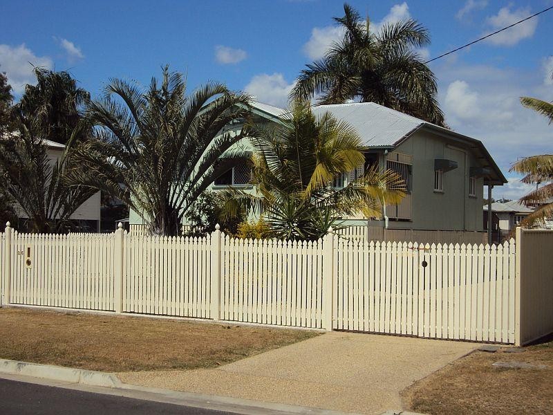 26 Thackeray Street, Park Avenue QLD 4701