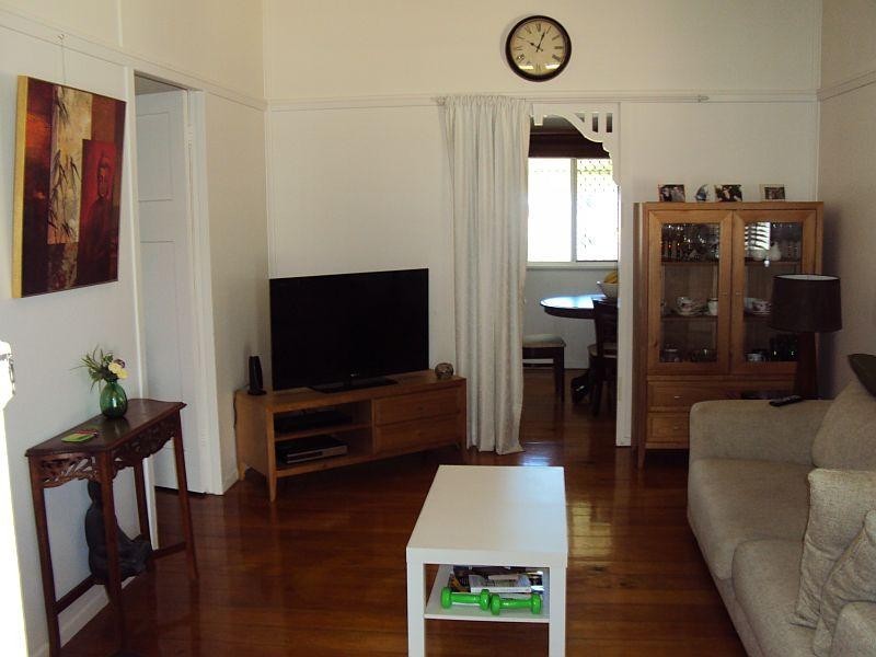 26 Thackeray Street, Park Avenue QLD 4701