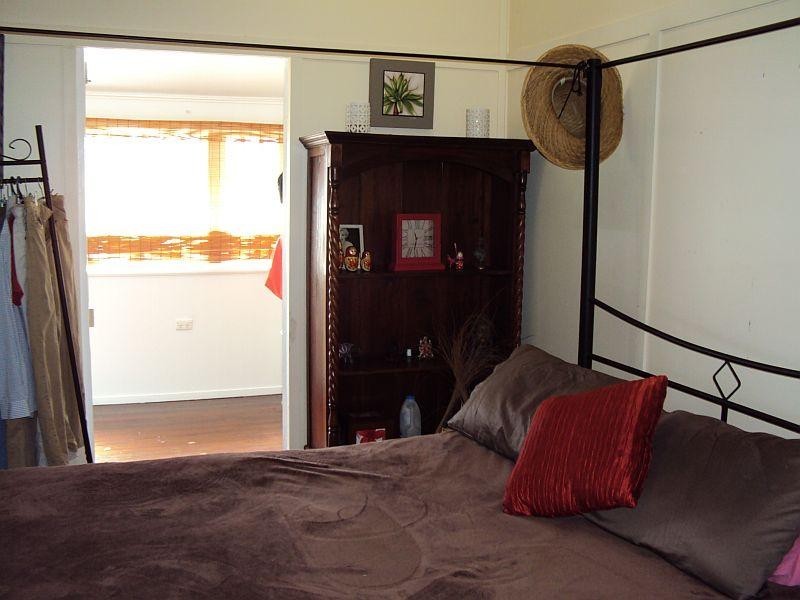 26 Thackeray Street, Park Avenue QLD 4701