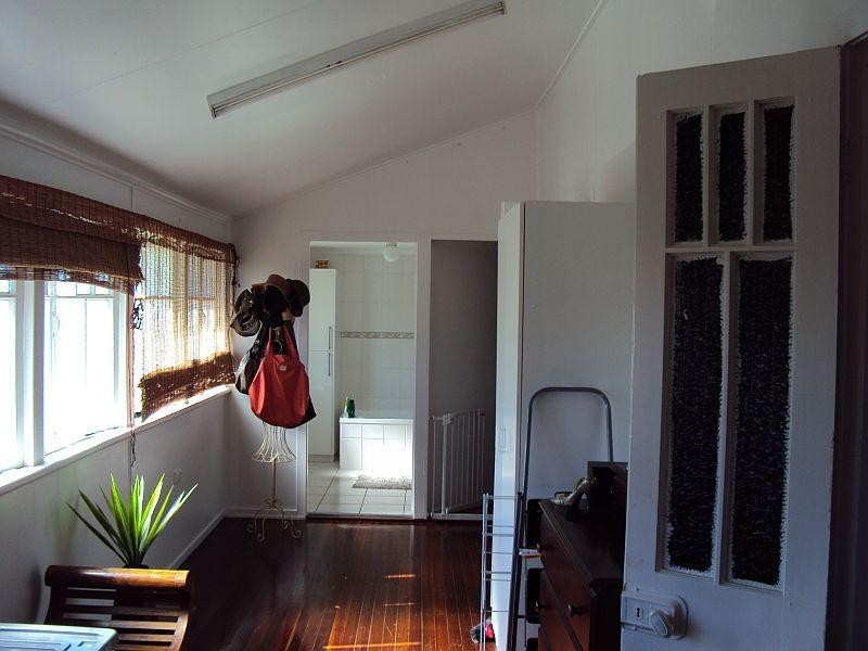 26 Thackeray Street, Park Avenue QLD 4701
