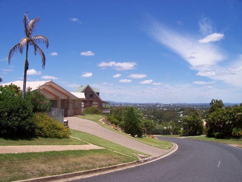 33 Forbes Avenue, Frenchville QLD 4701