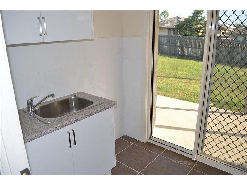 42 James Street, Gracemere QLD 4702