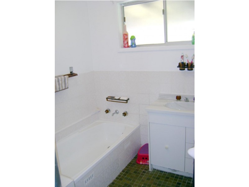 1 Wilsons Road MOUNT HUTTON 2290, Mount Hutton NSW 2290