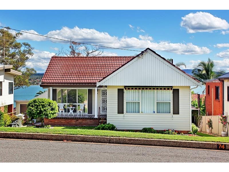 74 Berkeley Street SPEERS POINT 2284, Speers Point NSW 2284