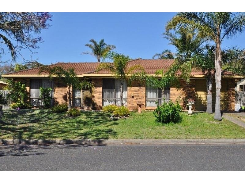 15 Seventeenth Avenue, Stuarts Point NSW 2441