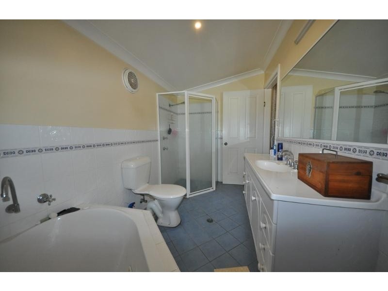 95 East Street, Macksville NSW 2447