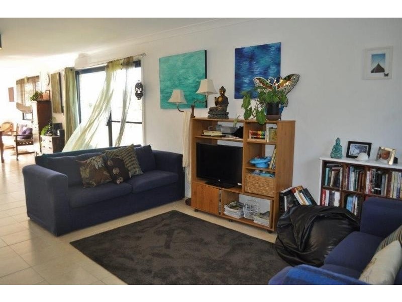 2 Hennessy  Street, Stuarts Point NSW 2441