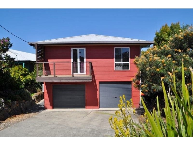 41 Wallace  Street, Scotts Head NSW 2447