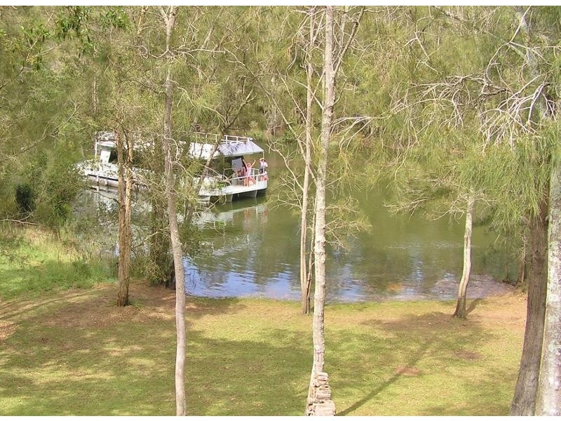 33 South Pacific Drive, Scotts Head NSW 2447