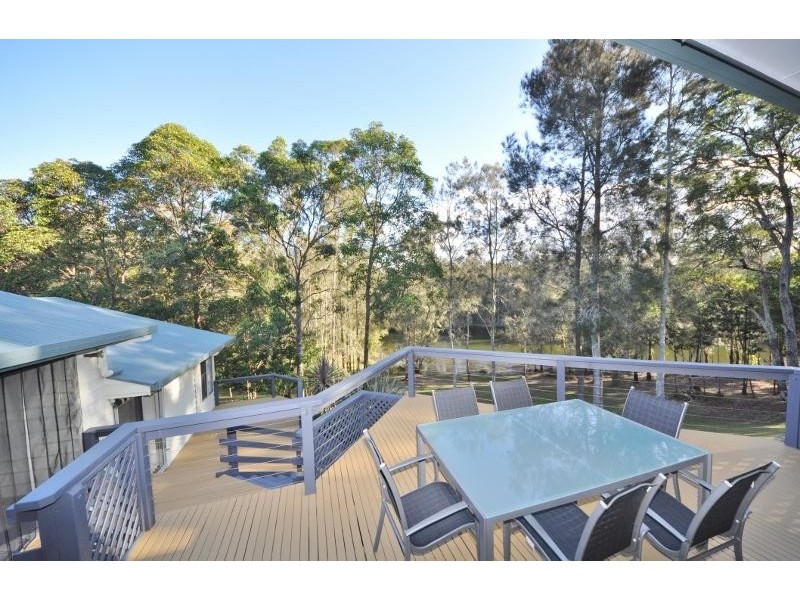 33 South Pacific Drive, Scotts Head NSW 2447
