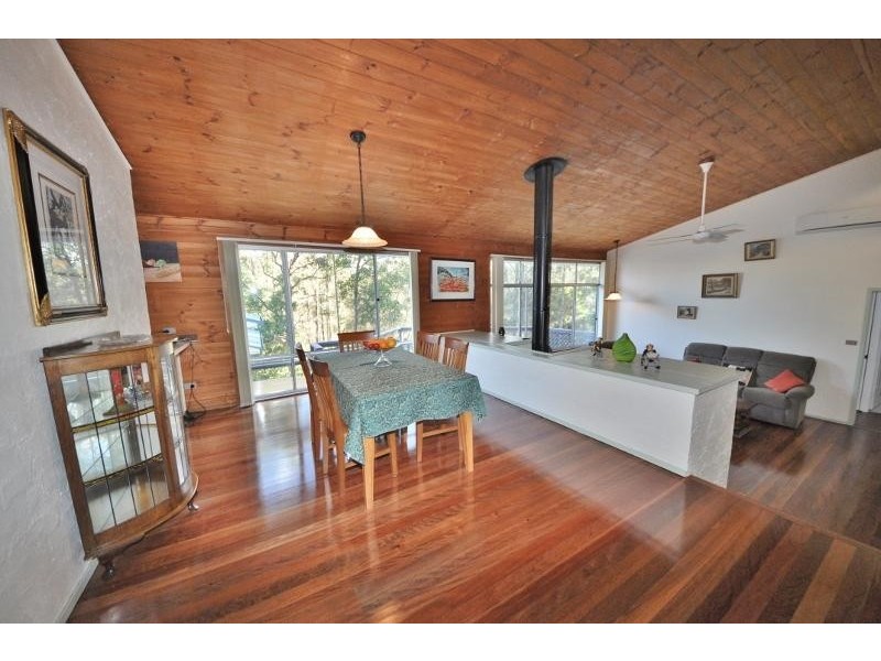 33 South Pacific Drive, Scotts Head NSW 2447