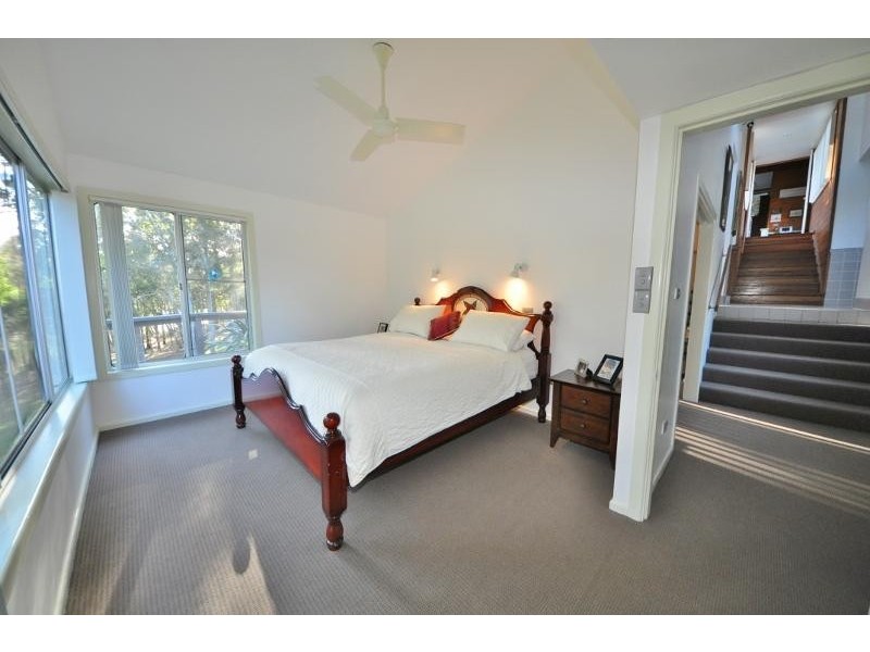 33 South Pacific Drive, Scotts Head NSW 2447