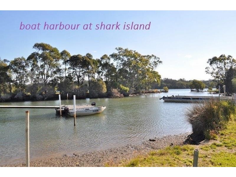 The Palms Shark Island, Fishermans Reach NSW 2441