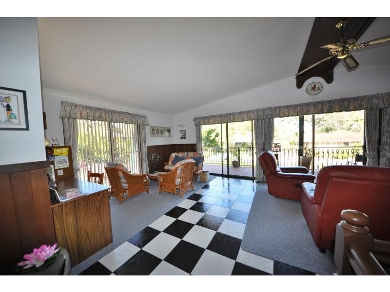 6 Nineteenth Avenue, Stuarts Point NSW 2441