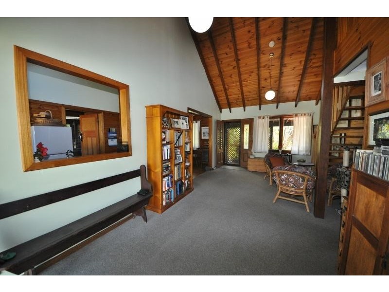 9 Nineteenth Avenue, Stuarts Point NSW 2441