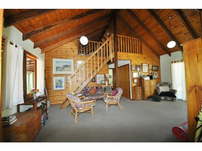 9 Nineteenth Avenue, Stuarts Point NSW 2441