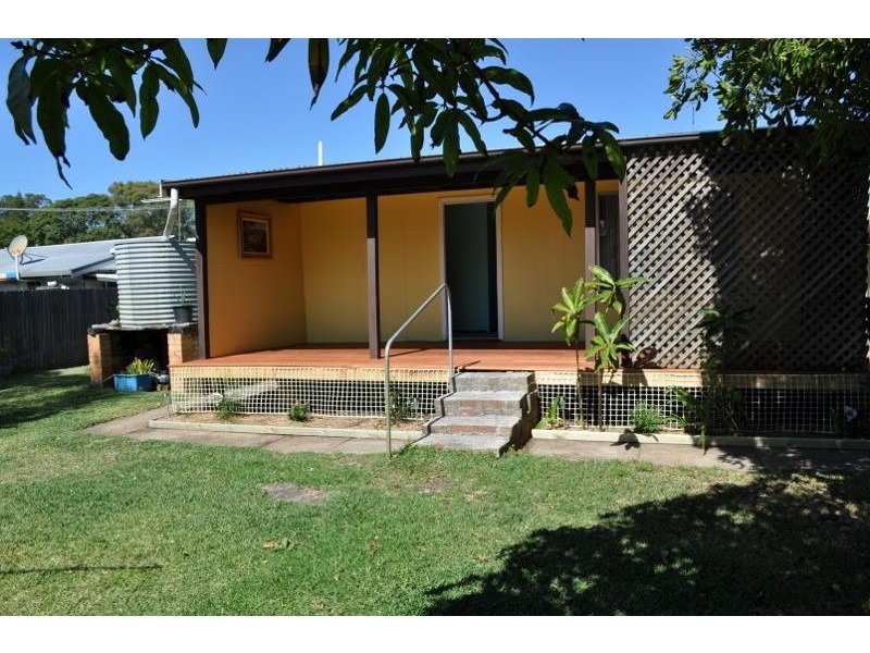 4 Eleventh Avenue, Stuarts Point NSW 2441