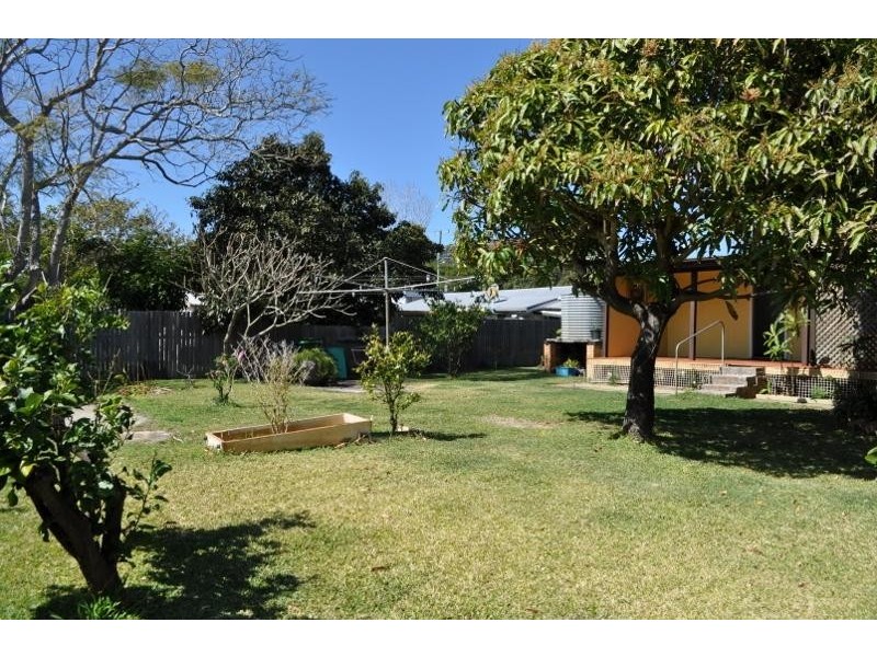 4 Eleventh Avenue, Stuarts Point NSW 2441