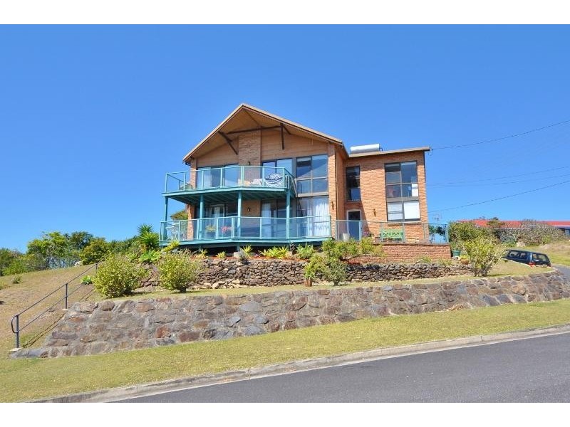 32 Vista Way, Scotts Head NSW 2447